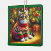 クリスマスセーターを着たかわいい猫 セラミックオーナメント (左)