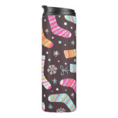 クリスマスソックスと雪片：ヴィンテージ模様 タンブラー (回転右)