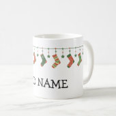 クリスマスソックスの季節のストッキングに名前を追加 コーヒーマグカップ (正面右)