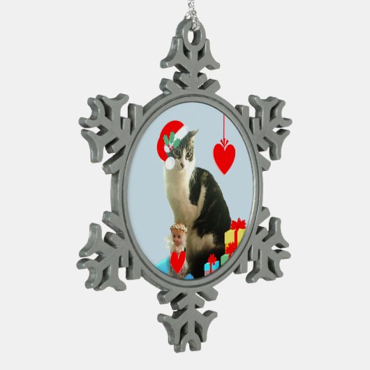 クリスマスタブビー猫 スノーフレークピューターオーナメント (左)