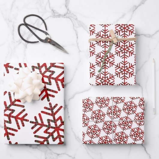 クリスマスタータンチェックの雪片が赤い模様 ラッピングペーパーシート (正面)