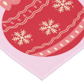 クリスマスチェック – ピンクと赤の市松模様にオーナメント ショートテーブルランナー (コーナー)