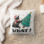 クリスマスツリーおもしろいを押している黒猫サンタ クッション (ブランケット)