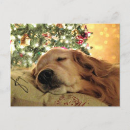 クリスマスツリーで眠っているゴールデンレトリバー シーズンポストカード