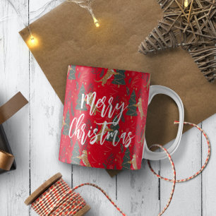 クリスマスツリーとタイガースのパターン赤い背景 コーヒーマグカップ