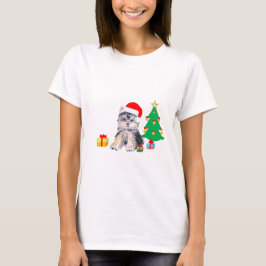 クリスマスツリーとヨークシャテリアの子犬とプレゼント Tシャツ
