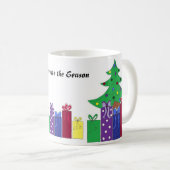 クリスマスツリーと包まれたプレゼント コーヒーマグカップ (正面右)