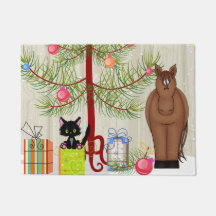 クリスマスツリーと可愛い茶色の馬と子猫