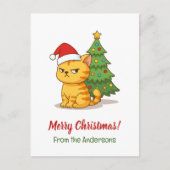 クリスマスツリーと赤い帽子の不機嫌なトラ猫 ポストカード (正面)
