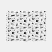 クリスマスツリーと雪片の白黒パターン フリースブランケット (正面(横))