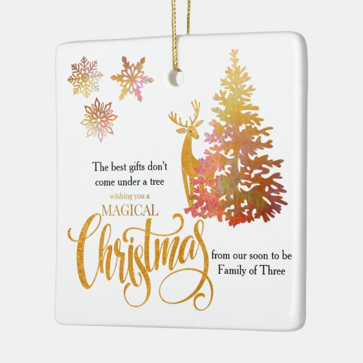 クリスマスツリーと鹿はすぐに3人の家族になる セラミックオーナメント (左)
