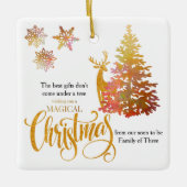 クリスマスツリーと鹿はすぐに3人の家族になる セラミックオーナメント (正面)