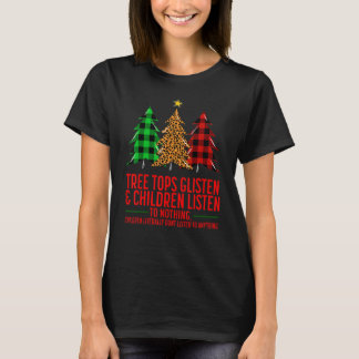 クリスマスツリーのてっぺんが輝き子供達が何かに耳を澄ます Tシャツ