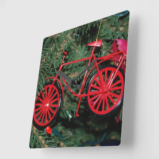 クリスマスツリーのオーナメントに自転車を贈る スクエア壁時計 (傾斜)