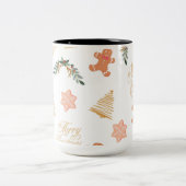 クリスマスツリーのクッキーを使用したクリスマスパターン ツートーンマグカップ (中央)