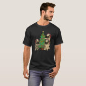 クリスマスツリーのパグ犬 Tシャツ (正面フル)