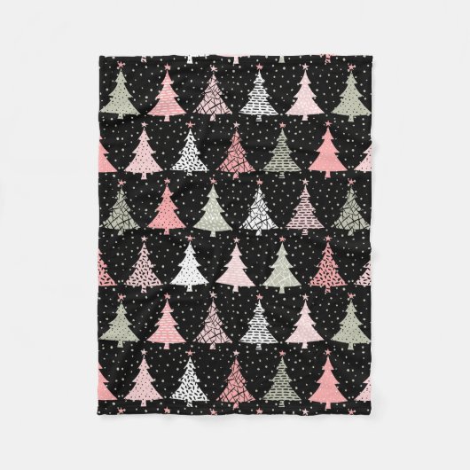 クリスマスツリーのピンクと緑(黒い背景) フリースブランケット (正面)