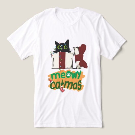 クリスマスツリーのライトに絡まった黒いサンタ猫 トライブレンドＴシャツ (デザイン正面)