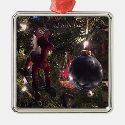 クリスマスツリーのロッキングホース メタルオーナメント (正面)