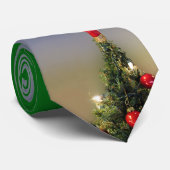クリスマスツリーの上層のタイ ネクタイ (ロール)