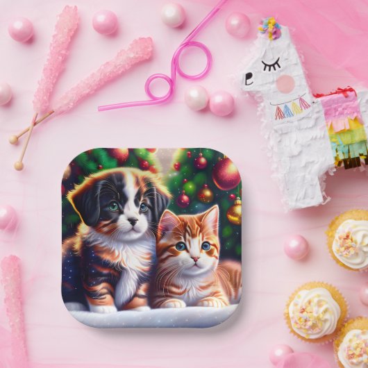 クリスマスツリーの下にかわいい子犬と猫 ペーパープレート (パーティー)