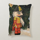 クリスマスツリーの下のビンテージのくるみ割り人形 アクセントクッション (裏面(縦))