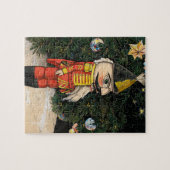 クリスマスツリーの下のビンテージのくるみ割り人形 ジグソーパズル (横)