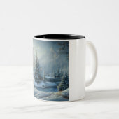 クリスマスツリーの冬のシーン ツートーンマグカップ (正面右)