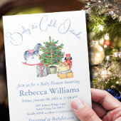 クリスマスツリーの外で冷たい男の子の赤ちゃんシャワー 招待状