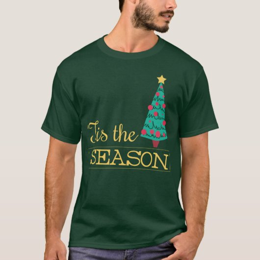 クリスマスツリーの家族とクリスマスの名言 Tシャツ (正面)