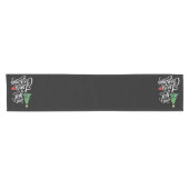 クリスマスツリーの家族の贈り物を愛しているだけの女の子 ショートテーブルランナー (横)