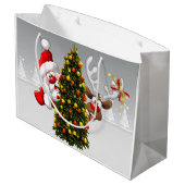 クリスマスツリーの後ろのサンタクロースとトナカイ.j ラージペーパーバッグ (裏面アングル)