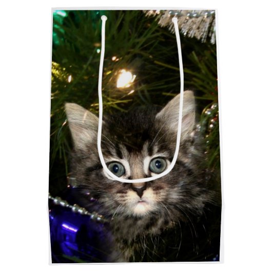クリスマスツリーの虎猫の子ネコ ミディアムペーパーバッグ (裏面)