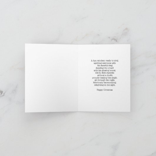 クリスマスツリーの飾りを頭にかぶったユーモアあふれるクリスマスのトナカイが、賛美歌の本からクリスマス サンキューカード (内部)