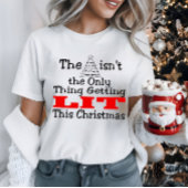 クリスマスツリーは点灯しているだけではない Tシャツ