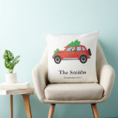 クリスマスツリーを上に載せたパグの運転車 クッション (椅子)