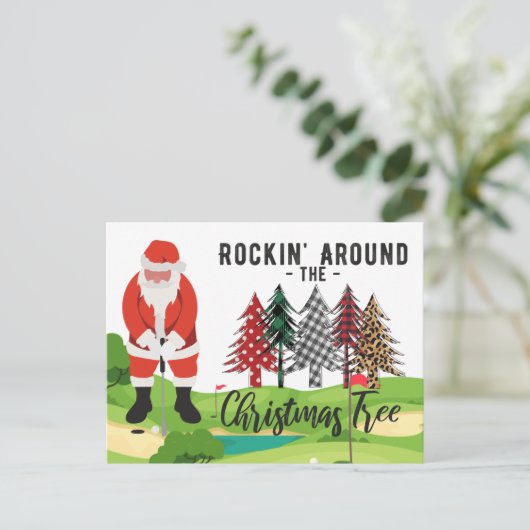 クリスマスツリーを揺のまわりにらすゴルフサンタクロース ポストカード (スタンド正面)