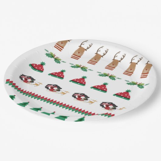 クリスマスツリーサンタトナカイプレゼントレッドグリーン ペーパープレート (アングル)