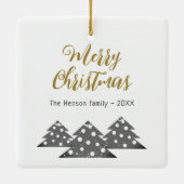 クリスマスツリースクリプトミニマルフェスティバルファミリー セラミックオーナメント (裏面)