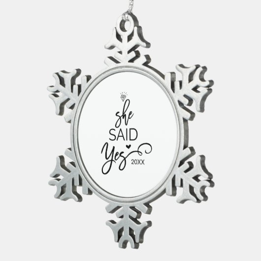 クリスマスツリー彼女はYesと言った婚約した スノーフレークピューターオーナメント (右)