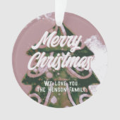 クリスマスツリー芸術的グリーンピンクメリースクリプト オーナメント (正面)