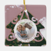 クリスマスツリー芸術的グリーンピンク家族の写真 セラミックオーナメント (正面)