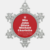クリスマスツリー赤カスタム白い家族の名前 スノーフレークピューターオーナメント (正面)