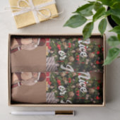 クリスマスツリー近くのセクシーサンタガール 薄葉紙 (ギフト)