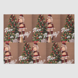 クリスマスツリー近くのセクシーサンタガール 薄葉紙