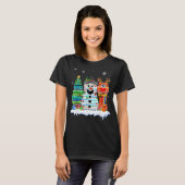 クリスマスツリー雪だるまトナカイ本スタックLibrari Tシャツ (正面フル)