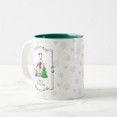 クリスマスツリー2グレイハウンド（ブリンドルホワイト）犬のおもしろい ツートーンマグカップ (正面左)
