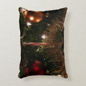 クリスマスツリーIIホリデーレッドと金ゴールド アクセントクッション (正面(垂直))