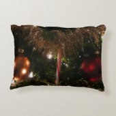 クリスマスツリーIIホリデーレッドと金ゴールド アクセントクッション (裏面)