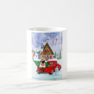 クリスマスデリバリートラックの雪でパグ犬 コーヒーマグカップ